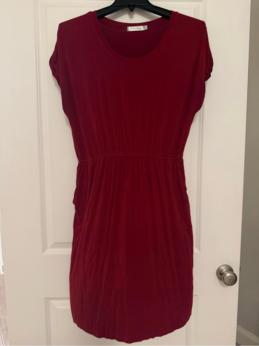 Everyday Scoop-Neck Midi Dress in Burgundy